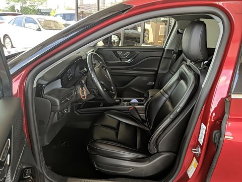 Used 2021 Lincoln Corsair AWD image 9