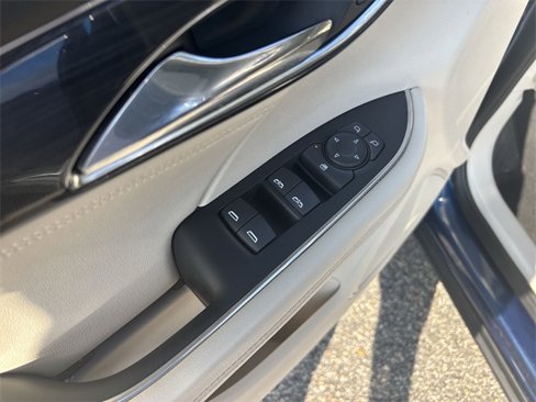 Used 2023 Buick Envision Preferred image 13
