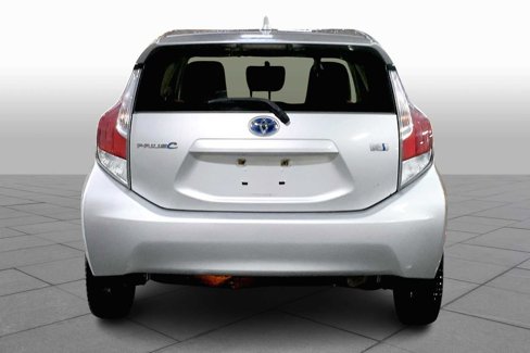 Used 2015 Toyota Prius C One image 4