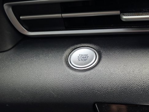 Used 2023 Hyundai Elantra SEL image 24