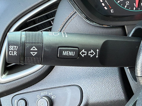 Used 2020 Ford Explorer XLT image 26