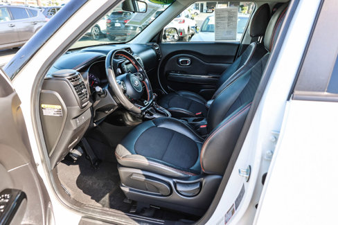 Used 2018 Kia Soul ! image 8