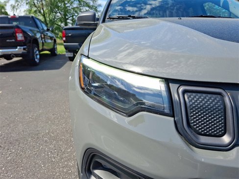 Used 2022 Jeep Compass Trailhawk w/ Trailhawk Elite Group image 9
