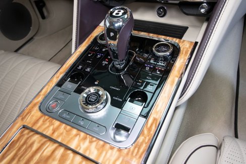 Used 2021 Bentley Flying Spur W12 image 60