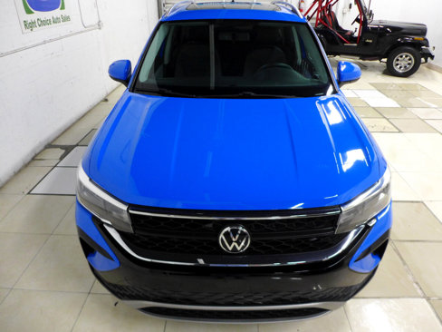 Used 2022 Volkswagen Taos SE w/ Panoramic Sunroof Package image 7
