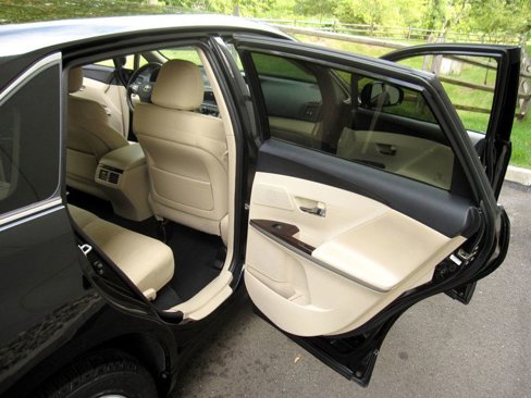 Used 2010 Toyota Venza AWD image 25