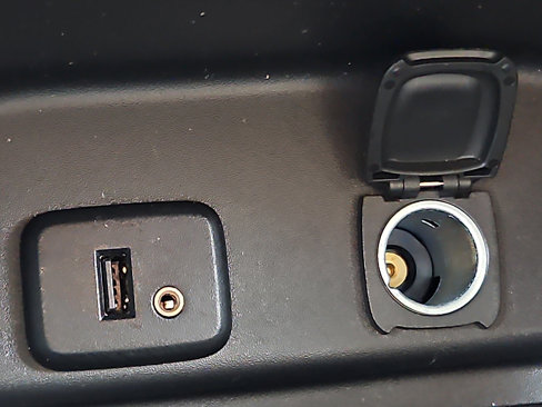 Used 2018 Chevrolet Equinox LT image 23