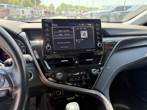 Used 2023 Toyota Camry XSE image 19