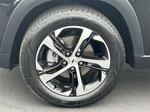 Certified 2024 Chevrolet Trax RS w/ Driver Confidence Package image 31