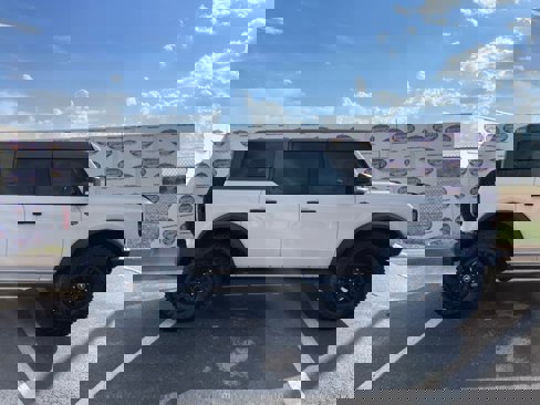 Certified 2024 Ford Bronco Wildtrak image 1