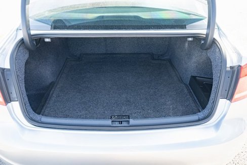 Used 2013 Volkswagen Passat TDI SE image 13