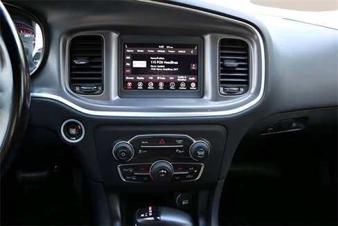 Used 2019 Dodge Charger SXT image 20