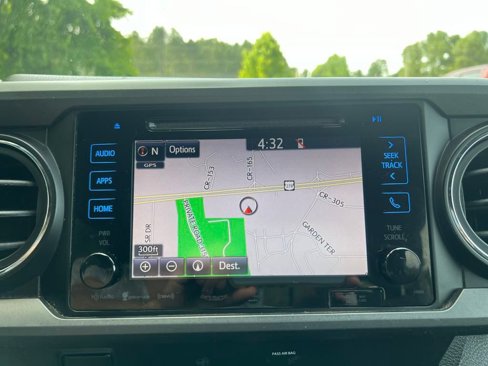 Used 2019 Toyota Tacoma TRD Sport image 22