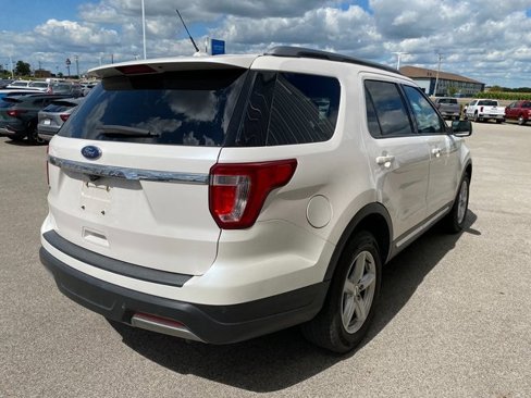 Used 2019 Ford Explorer XLT w/ Equipment Group 202A image 5