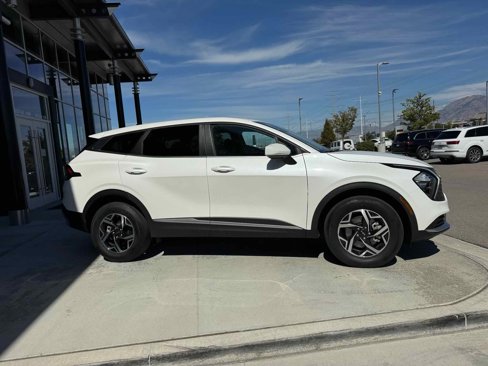 Used 2023 Kia Sportage LX image 9