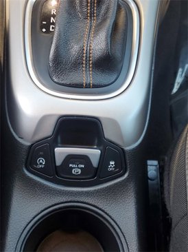 Used 2018 Jeep Compass Latitude image 29