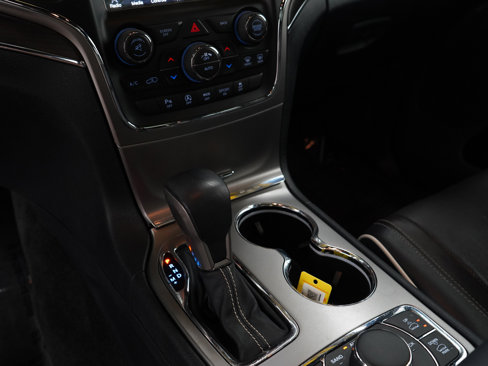 Used 2017 Jeep Grand Cherokee Overland image 25