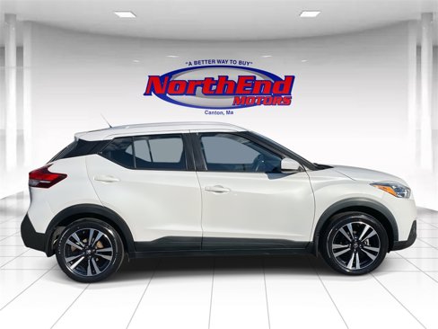 Used 2020 Nissan Kicks SV image 9