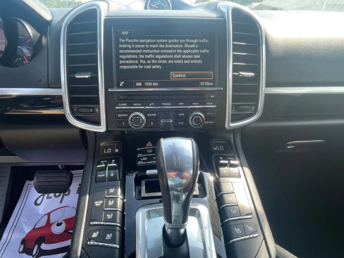 Used 2016 Porsche Cayenne image 18