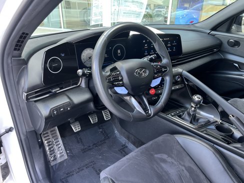 Used 2023 Hyundai Elantra N image 17