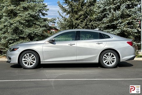 Used 2017 Chevrolet Malibu LT w/ Leather Package image 7