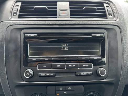 Used 2015 Volkswagen Jetta S image 18