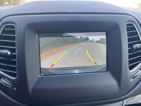 Used 2019 Jeep Compass Latitude w/ Popular Equipment Group image 17