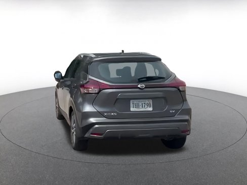 Used 2024 Nissan Kicks SV image 11