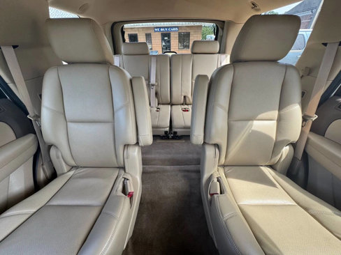 Used 2011 Chevrolet Tahoe LTZ image 38