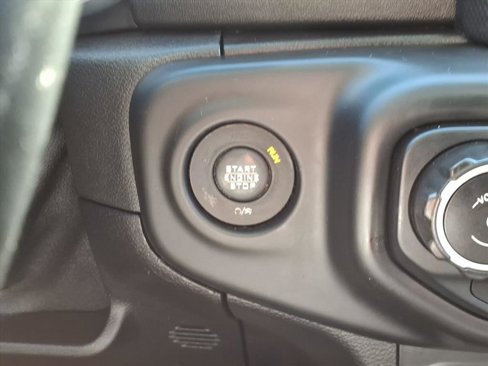 Used 2018 Jeep Wrangler Unlimited Sahara image 24