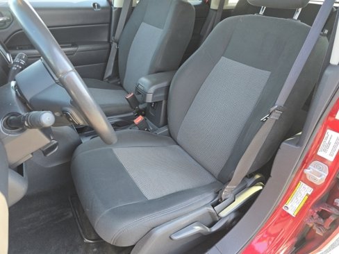 Used 2014 Jeep Patriot Latitude image 13