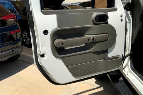 Used 2010 Jeep Wrangler Unlimited Sahara w/ Dual Top Group image 20