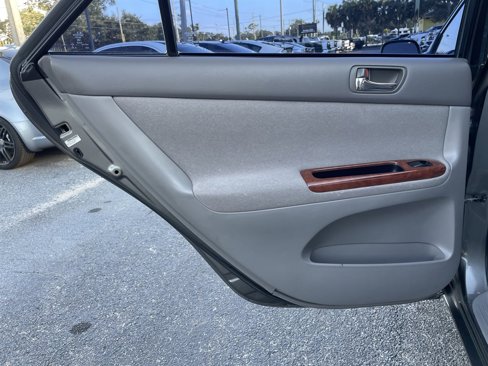 Used 2002 Toyota Camry XLE image 35