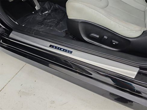 Used 2014 INFINITI Q60 Convertible w/ Sport Package image 38
