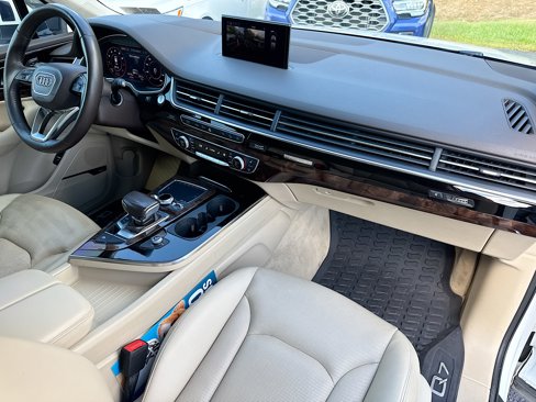 Used 2018 Audi Q7 3.0T Prestige w/ Prestige Package image 32