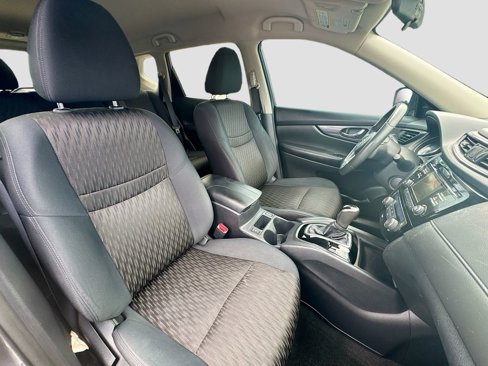 Used 2017 Nissan Rogue SV w/ Midnight Edition image 29