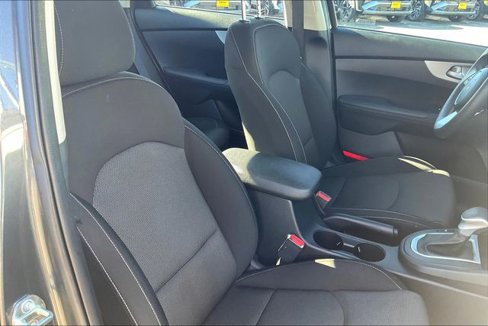 Used 2023 Kia Forte LXS image 6