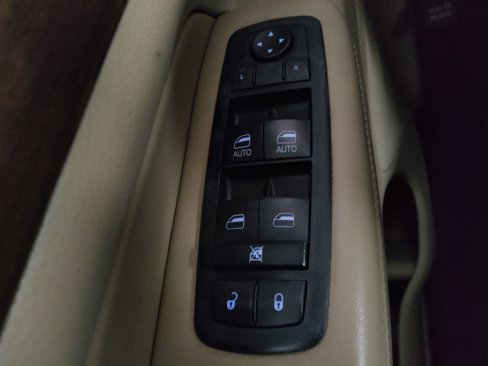 Used 2017 Jeep Grand Cherokee Laredo image 27