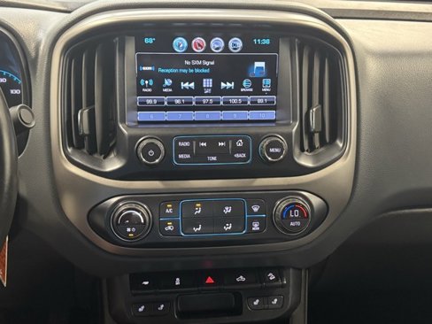 Used 2018 Chevrolet Colorado Z71 image 18