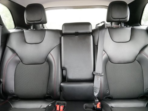 Used 2019 Jeep Cherokee Trailhawk w/ Cold Weather Group image 13