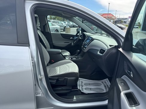 Used 2021 Chevrolet Equinox LS w/ LS Convenience Package image 44