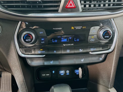 Used 2020 Hyundai Santa Fe SEL w/ Convenience + Premium Package image 22