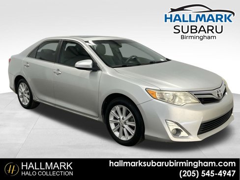 Used 2012 Toyota Camry XLE image 1