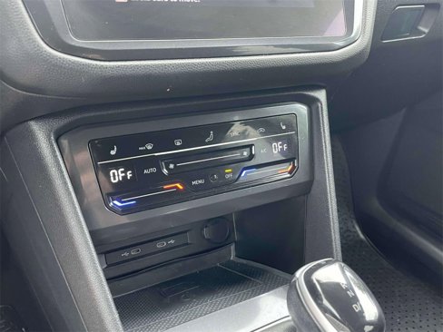 Certified 2022 Volkswagen Tiguan SE image 27