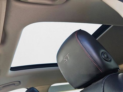 Used 2023 Buick Envision Essence w/ Sport Touring Package image 15