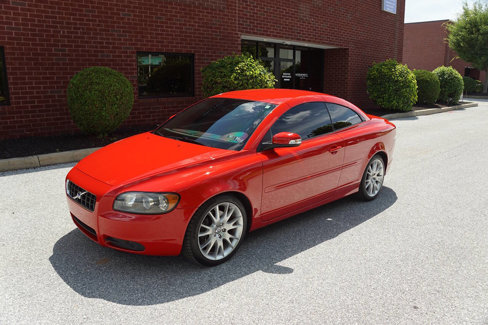 Used 2008 Volvo C70 T5 image 2