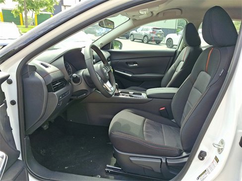 New 2025 Nissan Sentra SR image 6