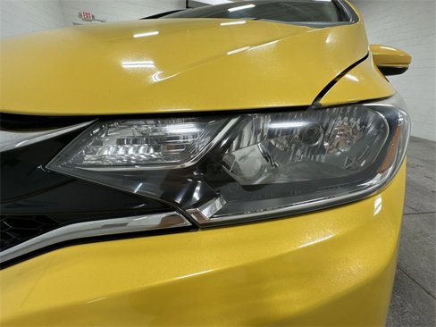 Used 2018 Honda Fit Sport image 11