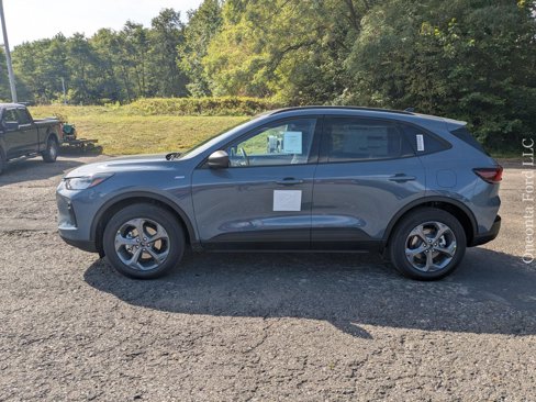 New 2025 Ford Escape ST-Line image 2