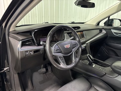 Used 2017 Cadillac XT5 Luxury w/ Driver Awareness Package image 14